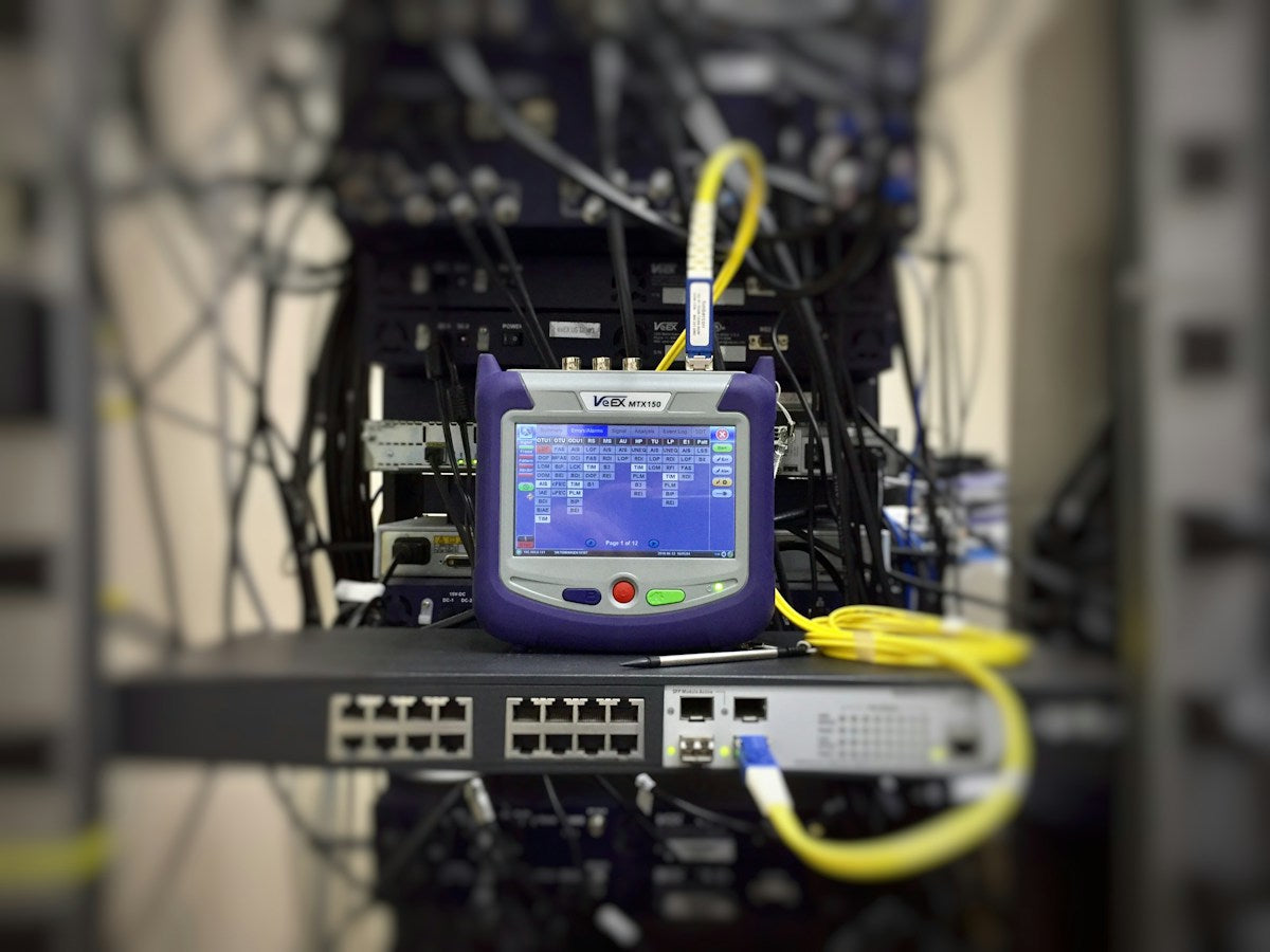How to Reduce OTDR Dead Zones with Launch Cable Boxes