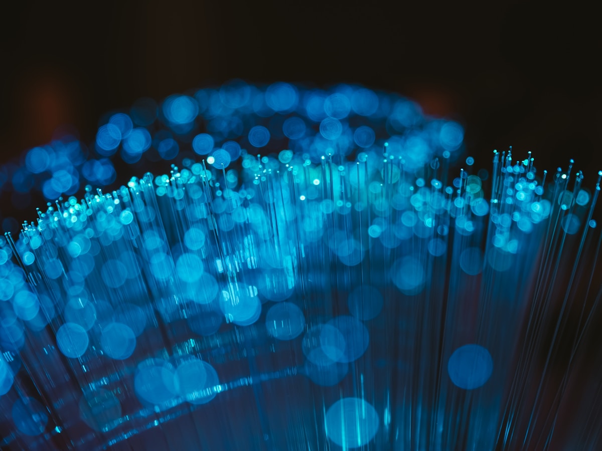 Fiber Optic Cleaning Best Practices: Why One-Click Cleaners Beat Manual Methods