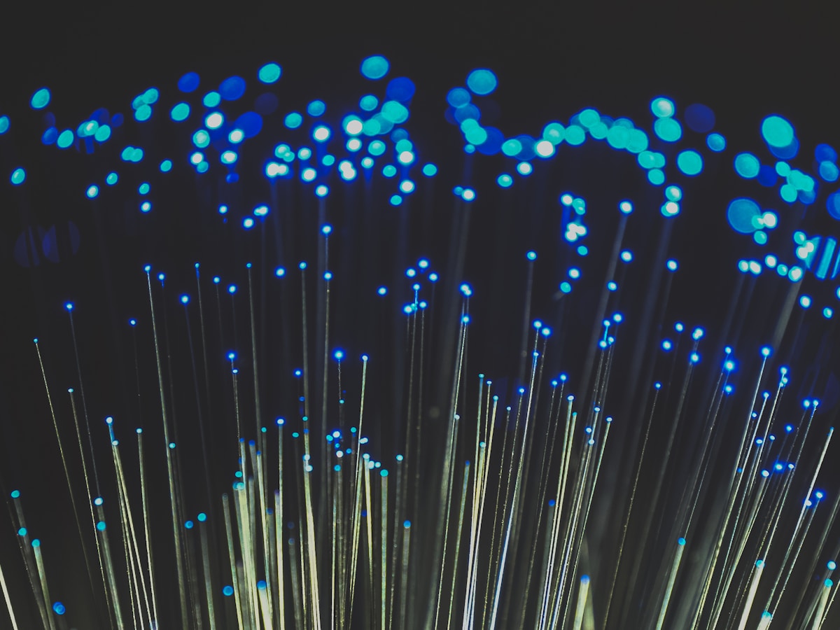 Mastering Fiber Optic Cleaning: Best Practices for Low-Loss Networks